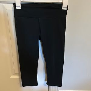 Fabletics Quarter Length Leggings Size 4
